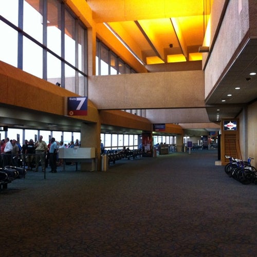 Lubbock Preston Smith International Airport (LBB) 5401 N Martin