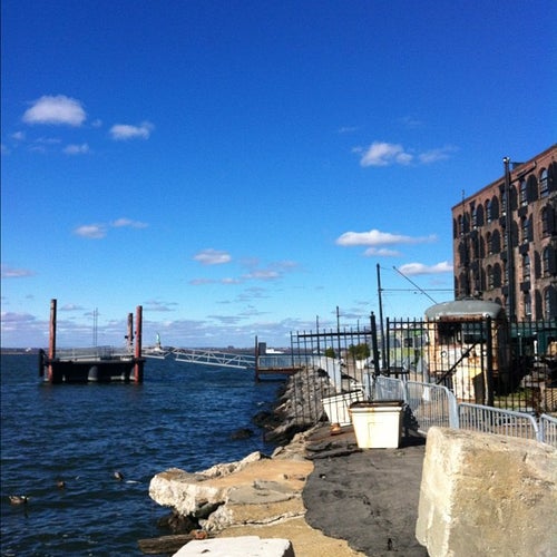 Red Hook Pier , Brooklyn Brooklyn