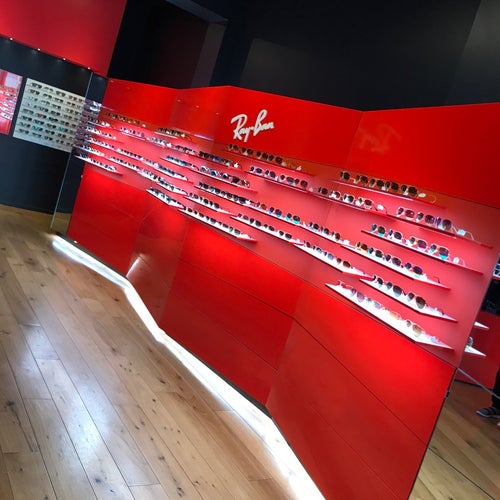 Ray-Ban