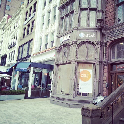 AT&T - 699 Boylston St - Boston