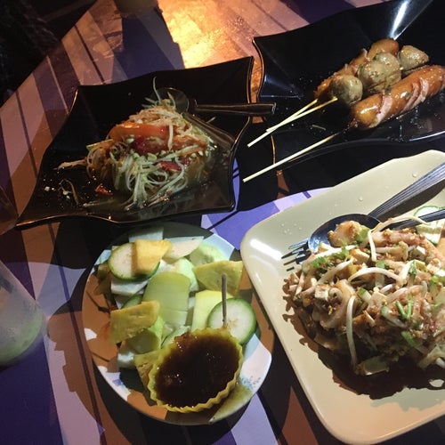 Restoran Yusry Seafood Colek Ayam Seksyen 17 Shah Alam