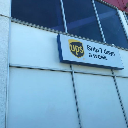 Staples 1501 Lincoln Blvd. Venice