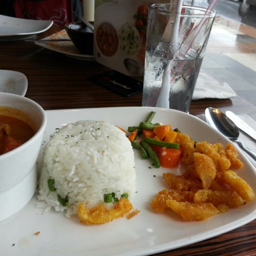 Pizza Hut Cibubur Junction Jakarta