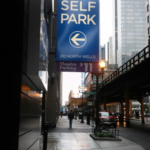 210 North Wells Self Park