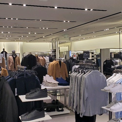 Zara 10250 Santa Monica Blvd 152 Los Angeles
