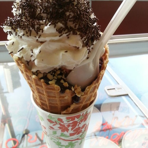 Swensen's Ice Cream 1999 Hyde St San Francisco