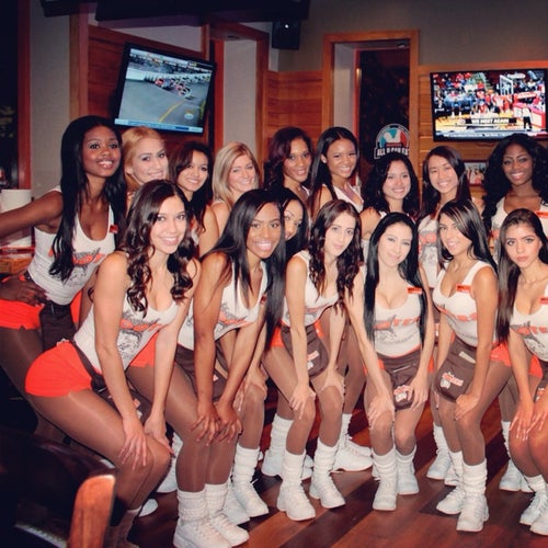 Hooters
