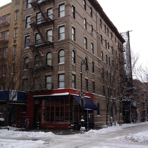 Friends Apartment Building 90 Bedford St New York