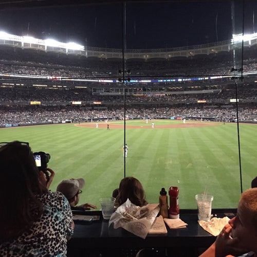 Mohegan Sun Sports Bar Yankee Stadium Bronx