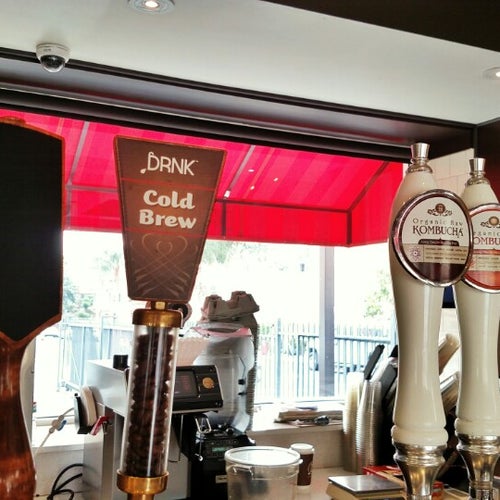 Robeks Fresh Juices & Smoothies 6848 W Sunset Blvd Los Angeles