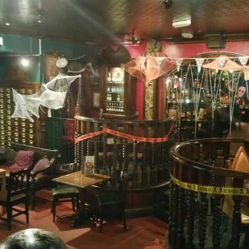 The London Stone 109 Cannon St. London