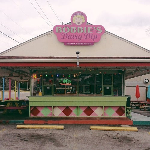 Bobbie's Dairy Dip 5301 Charlotte Avenue Nashville