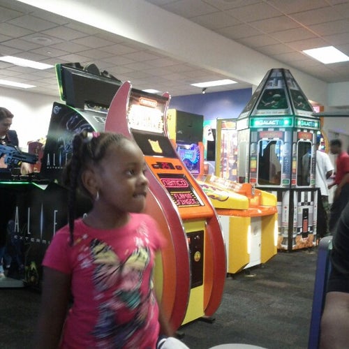 Chuck E. Cheese