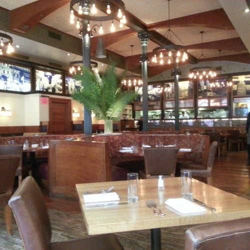 City Hall Restaurant 131 Duane St New York