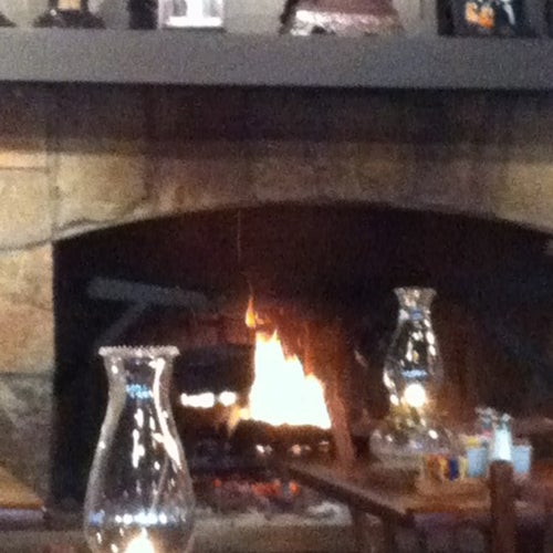 Cracker Barrel Old Country Store 1600 N 6th St. I40/55 & 7th St