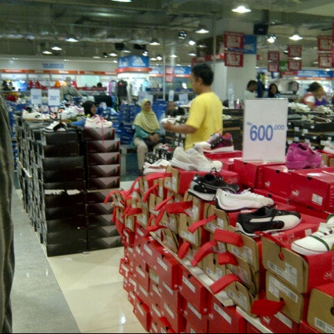 The Sport Warehouse Thamrin City 2nd Floor Jl Kebon Kacang Raya Jakarta