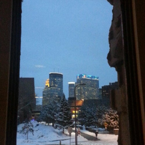 Joe's Garage 1610 Harmon Pl Minneapolis