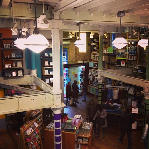 Urban Outfitters 25 Neal St Covent Garden