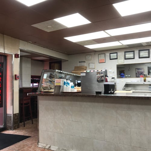 Gino's Pizzeria