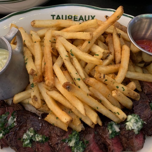 Taureaux Tavern