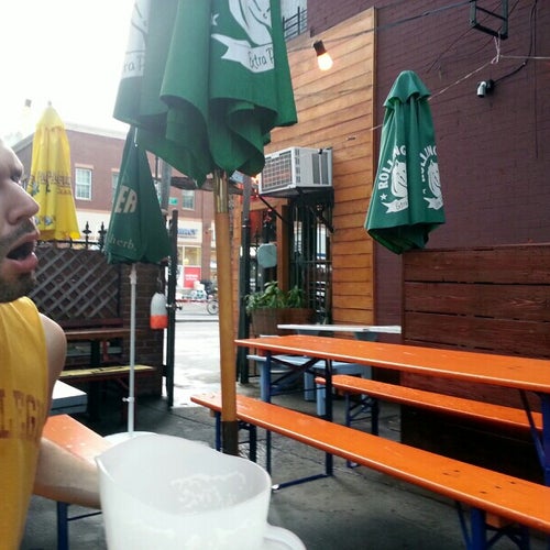 Gowanus Yacht Club 323 Smith St Brooklyn