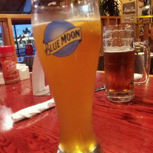 Red Robin Gourmet Burgers and Brews 2701 W Nob Hill Blvd Yakima