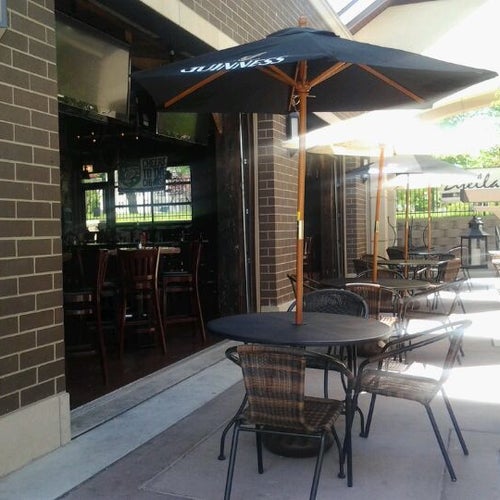 Mo Dailey's Pub & Grille