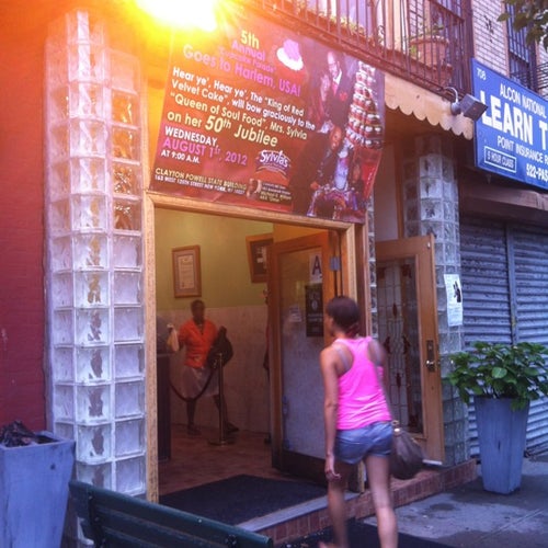 Cake Man Raven 708 Fulton St Brooklyn