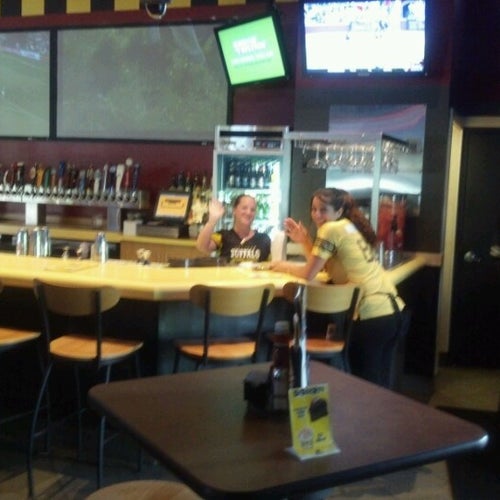 Buffalo Wild Wings 5555 Whittlesey Blvd Columbus