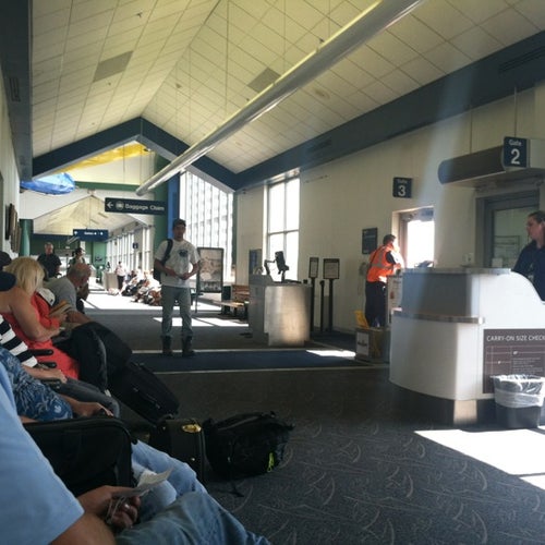 Elmira / Corning Regional Airport (ELM) 276 Sing Sing Rd Horseheads