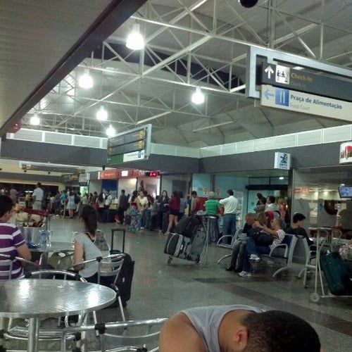 Aeroporto Internacional de Porto Velho / Governador Teixeira de Oliveira (PVH) Av. Aeroporto Internacional de Porto Velho / Governador Teixeira de Oliveira (PVH) Av.