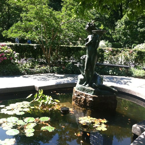 Burnett Fountain