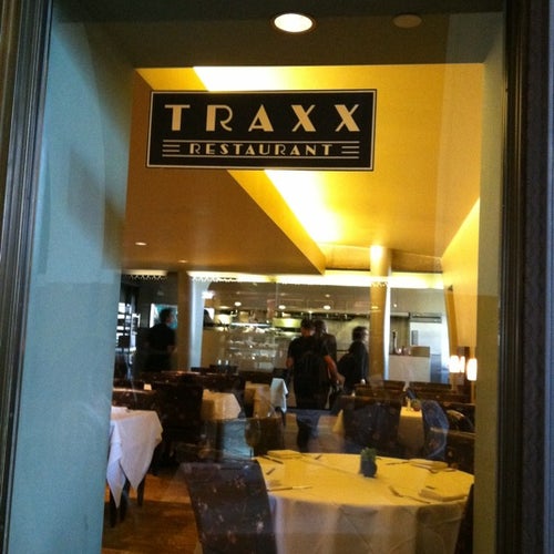 Traxx Bar