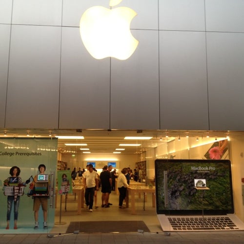 Apple Bridgeport Village 7293 SW Bridgeport Road Tigard