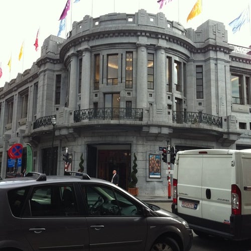 BOZAR Centre for Fine Arts (BOZAR Paleis voor Schone Kunsten) Rue