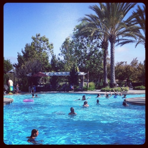 Flintridge Pool