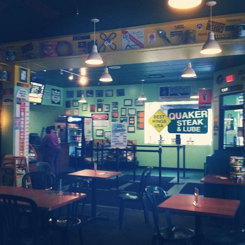 Quaker Steak & Lube® 3600/3602 Forbes Ave. Pittsburgh
