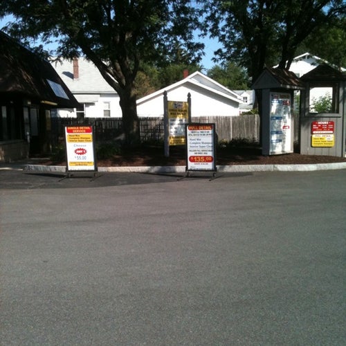 Colonial Car Wash