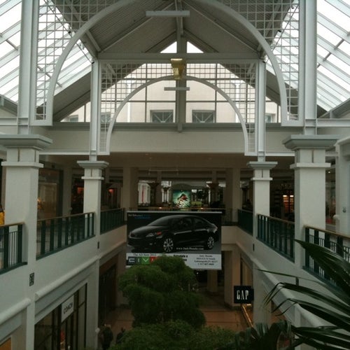 The Fashion Mall at Keystone 8702 Keystone Crossing Indianapolis