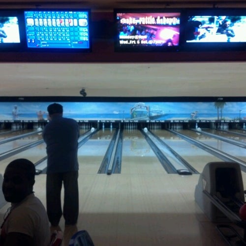 Pinz Bowling Center 12655 Ventura Blvd Studio City