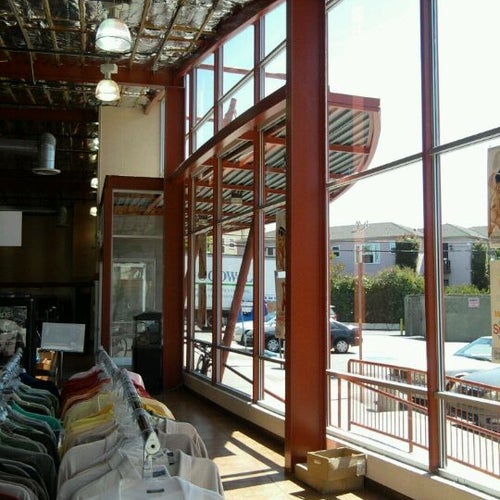 Goodwill 4575 Hollywood Blvd Los Angeles