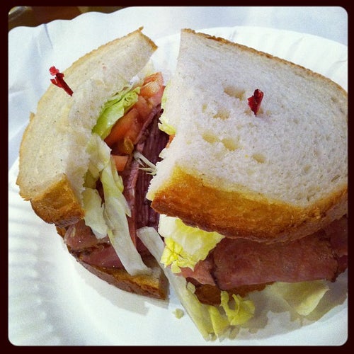 Mendy's Kosher Delicatessen 61 E 34th St New York