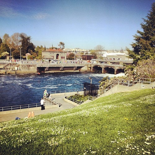 Commodore Park 3330 W Commodore Way Seattle