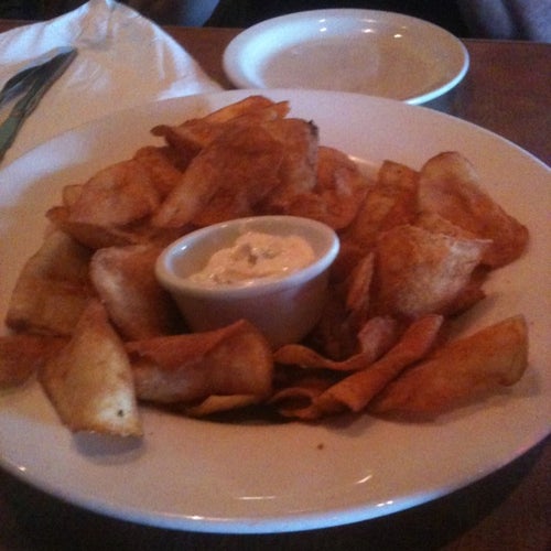 Boston's Restaurant & Sports Bar 9316 Anderson Rd Tampa