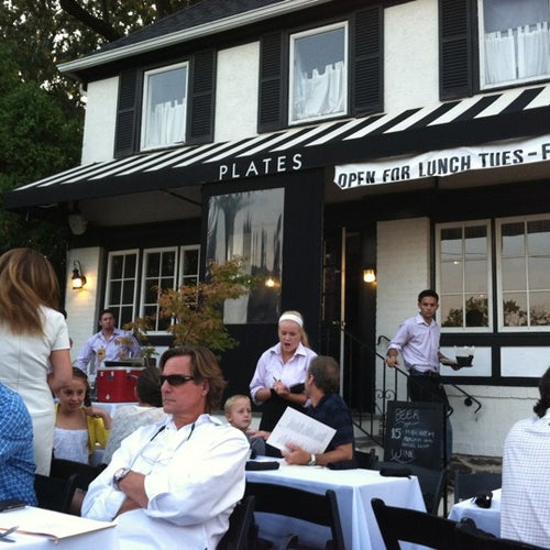 Plates restaurant 121 Myrtle Blvd Larchmont