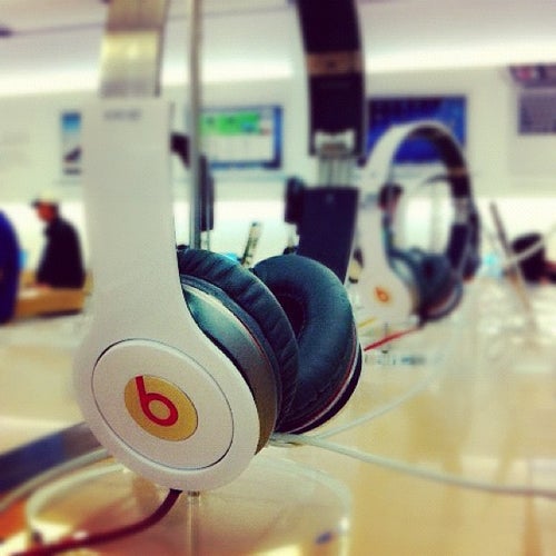 Apple Brea Mall 1016C Brea Mall Brea