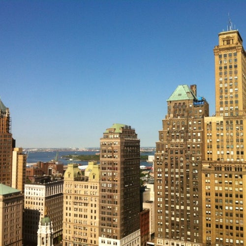 New York Marriott at the Brooklyn Bridge 333 Adams St Brooklyn