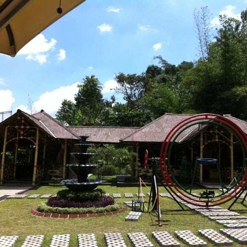 The Valley Golf Driving Range Jalan Raya Resort Dago Bandung