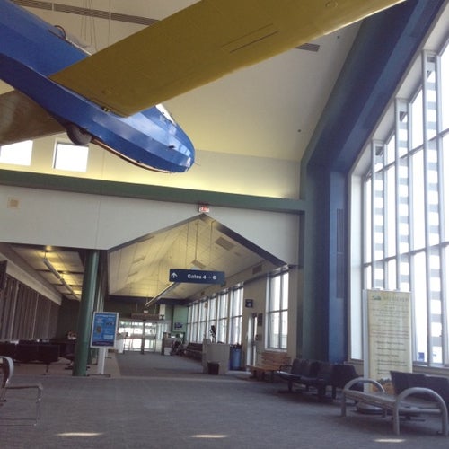 Elmira / Corning Regional Airport (ELM) 276 Sing Sing Rd Horseheads