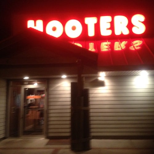 Hooters 3701 Express Dr N Islandia ashley-may-dawes-sweet-potato-and-hamburger-bowl-ingredients-2